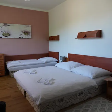 U Denyho Apartment *